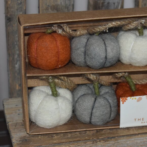 Rachel Ashwell The Farmhouse 6FT Felt Pumpkin Garland Fall Halloween Decor - Picture 7 of 10